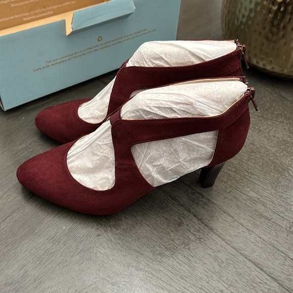 LIFESTRIDE Giovanna 2 Pumps - Picture 6 of 10